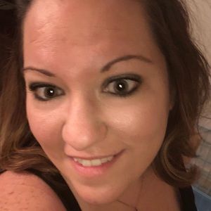 Meet your Posher, Ashlie